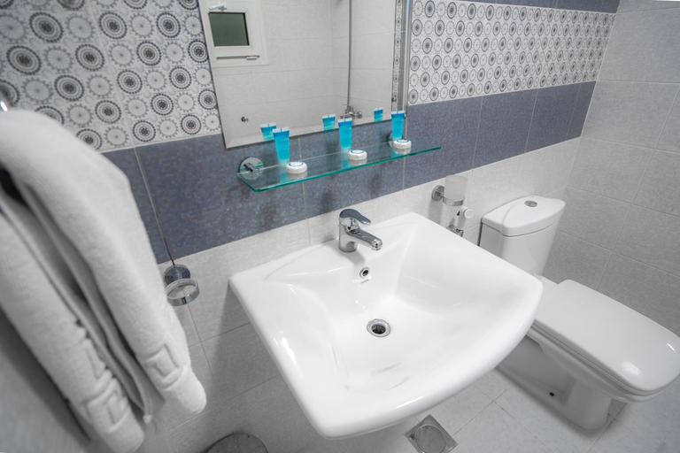 Bathroom 4, العاصمة للشقق الفندقية - Capital Hotel Apartments, Bausher