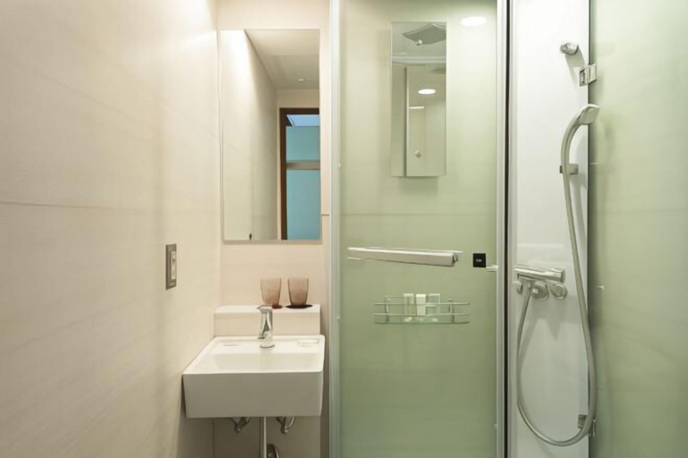 Bathroom 29