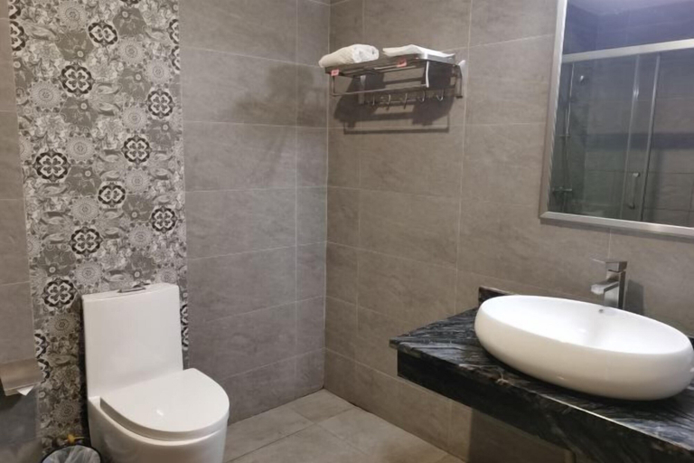 Bathroom 4, Fuxin Inn (Zhuhai Baitengtou ), Zhuhai