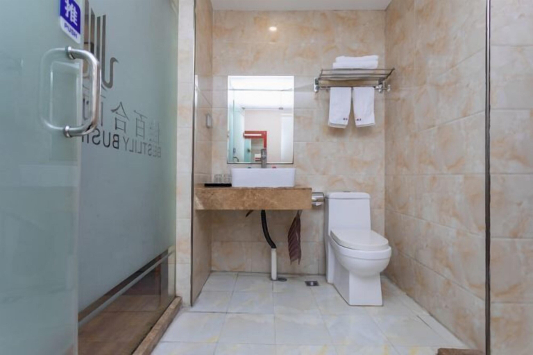 Bathroom 3, Jiabaihe Hotel (Buyong Subway Station Branch), Shenzhen