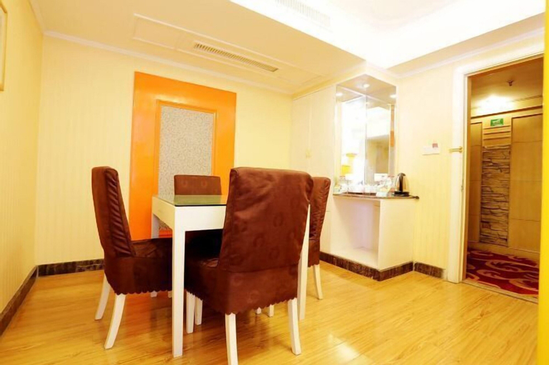 Dining Room 14