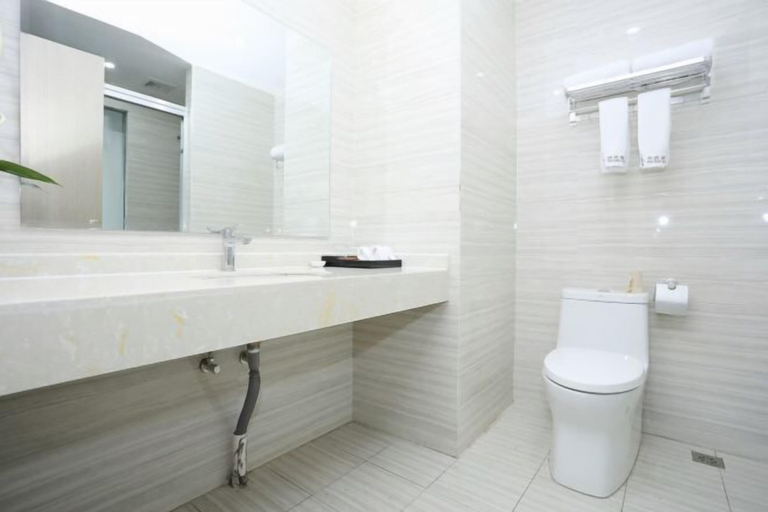 Bathroom 4, Huashang Hotel, Huzhou