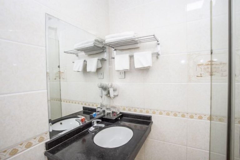 Bathroom 3, Zhuxin Business Hotel, Huizhou
