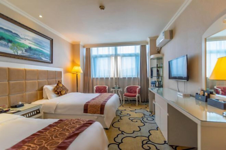 Bedroom 3, Jinlong Hotel, Tianshui