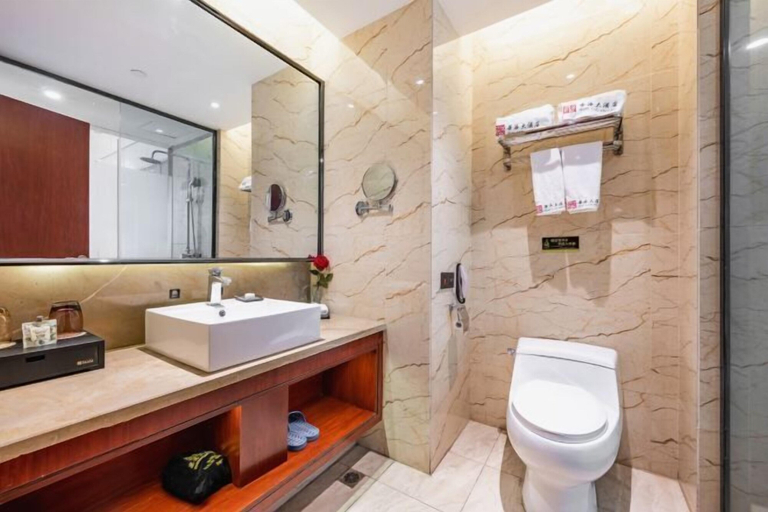 Bathroom 4, Guoluo Hotel, Xining