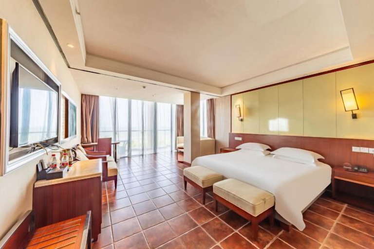 Bedroom 2, Guanhailou Holiday Hotel, Maoming