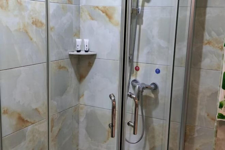 Bathroom 4