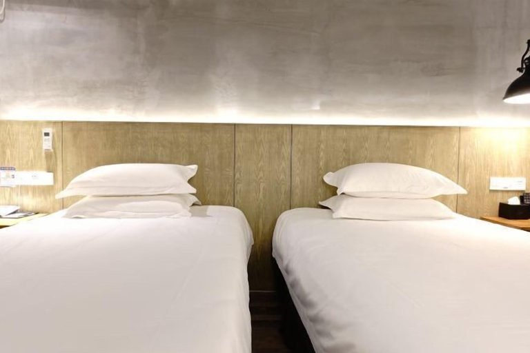 Bedroom 2, Fanpu Art Hotel, Jiaxing