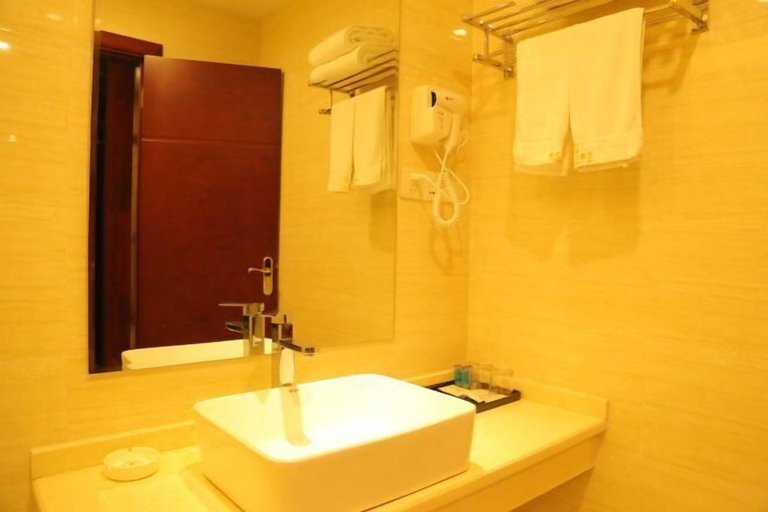 Bathroom 2, Haiyue Junlan Hotel, Huangshan