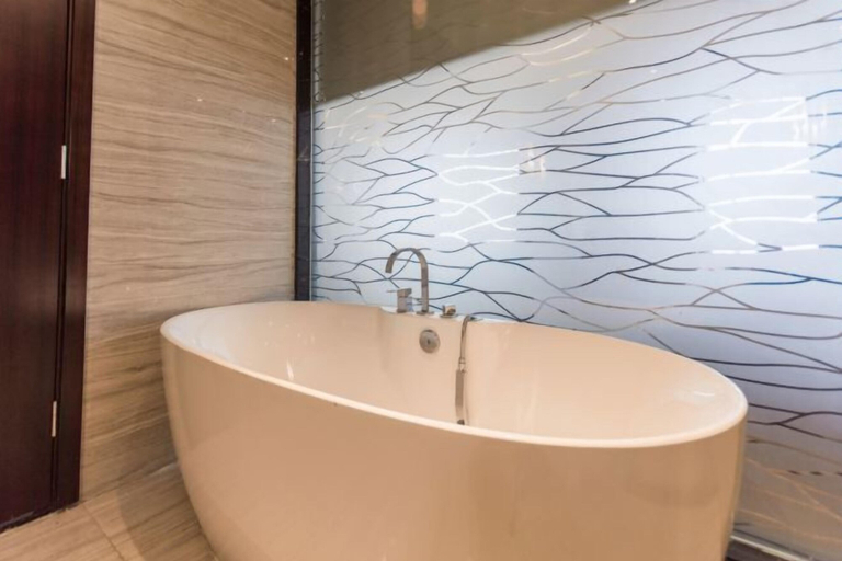 Bathroom 3, Yi Jia Hotel, Zhuhai