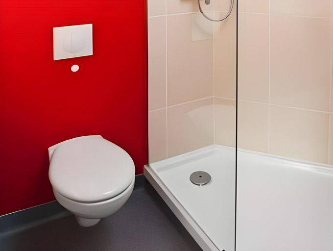 Bathroom 4, B&B HOTEL Warszawa-Okęcie, Warsaw