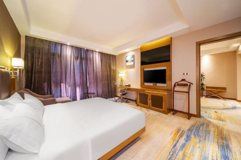 Bedroom 3, Botai Hotel, Qujing