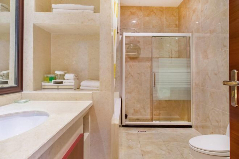 Bathroom 4, Bayin Guoleng Hotel, Bayin'gholin Mongol