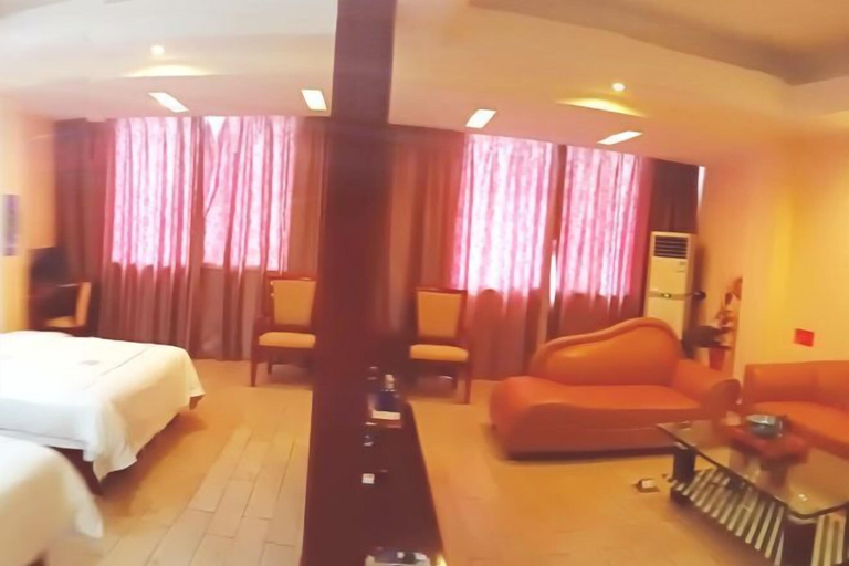Bedroom 3, Tyrone Le Grand Large Hotel, Wuzhou