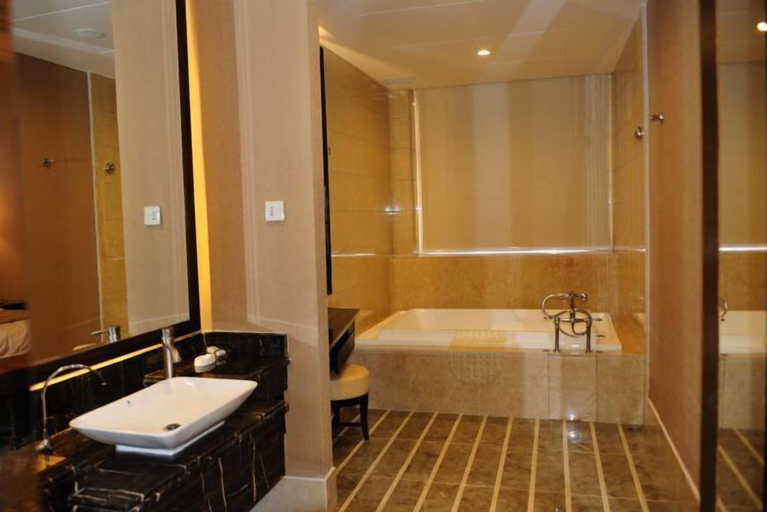 Bathroom 4, Jionin Cultural, Jieyang