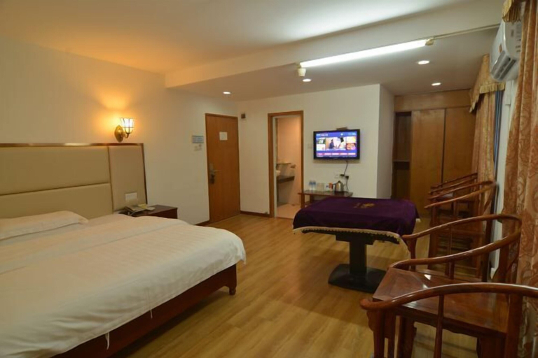Bedroom 2, Feilong Holiday Hotel, Yunfu