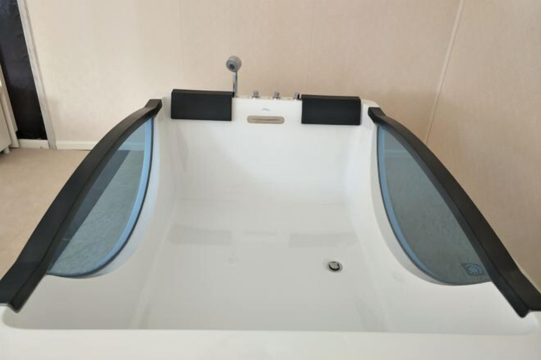 Bathroom 3, Impression Hotel, Wenshan Zhuang and Miao