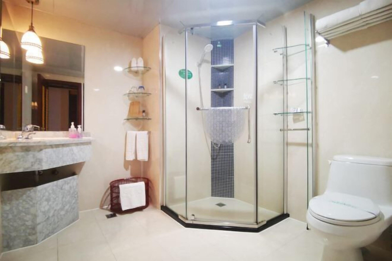 Bathroom 3, Fuchun Hotel, Ningde