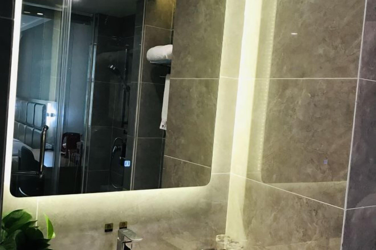 Bathroom 3, Jinqiao Hotel (Shenzhen Longhua), Shenzhen
