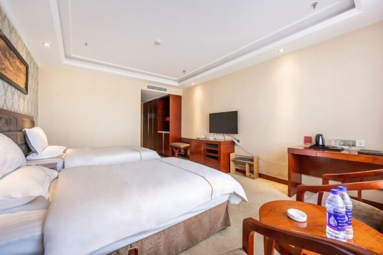 Bedroom 2, Jiangsu Guoji Hotel, Ili Kazakh