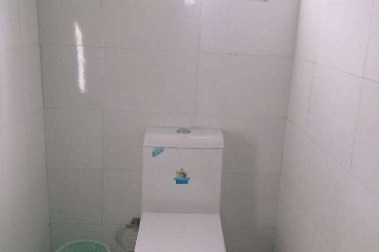 Bathroom 5, Jacky's Guesthouse, Honghe Hani and Yi