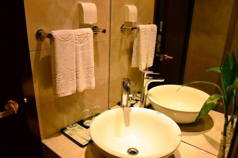 Bathroom 3, Taian Hotel, Changde