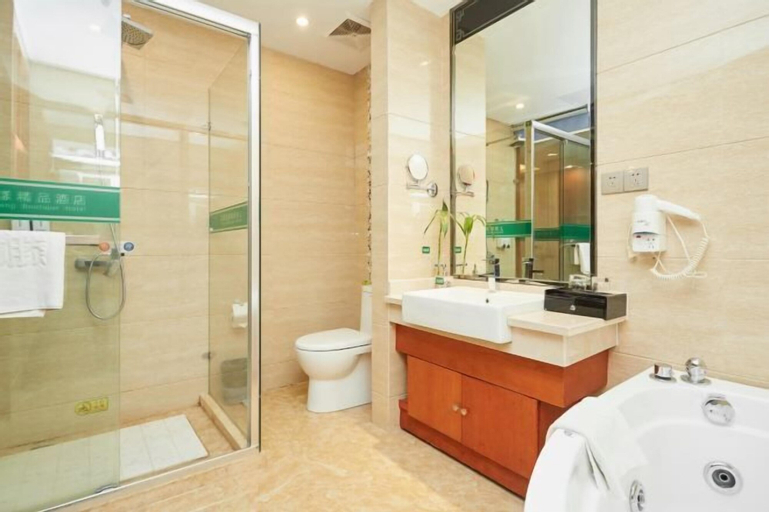 Bathroom 13