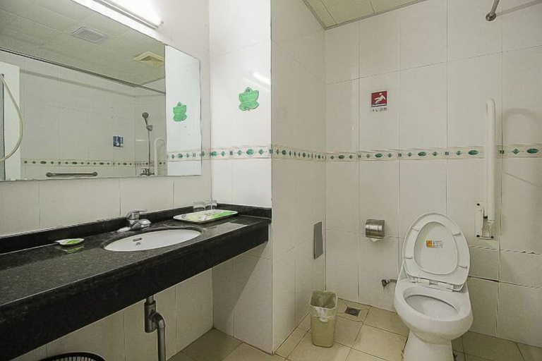 Bathroom 4, Shanhai Holiday Resort, Haikou