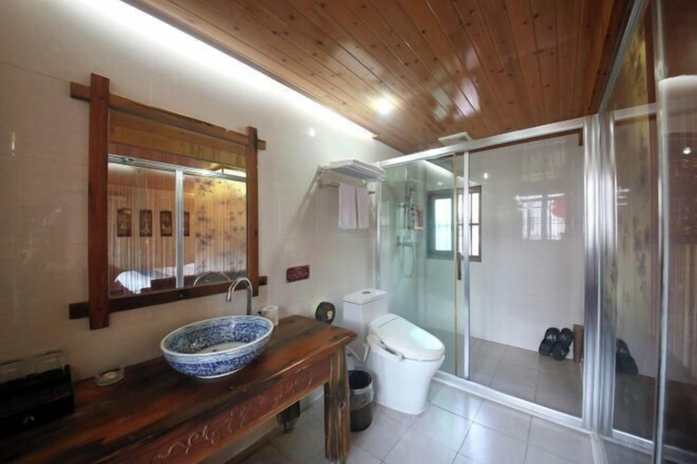 Bathroom 3, Painting Base in Yun Shui Trackway, Zhangzhou