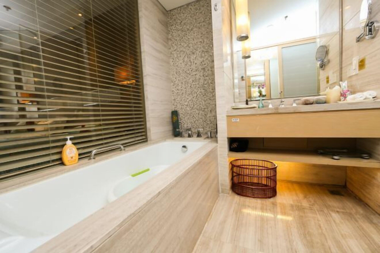 Bathroom 4, Mingdu Hotel, Zhenjiang