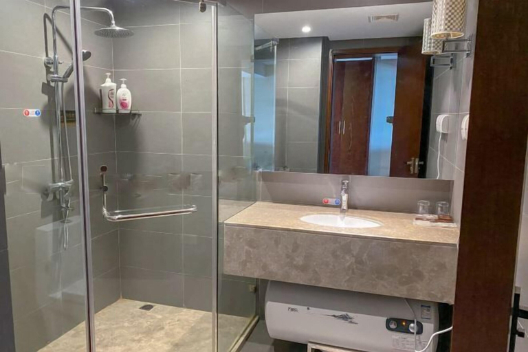 Bathroom 3, Huwan Hotel, Kunming