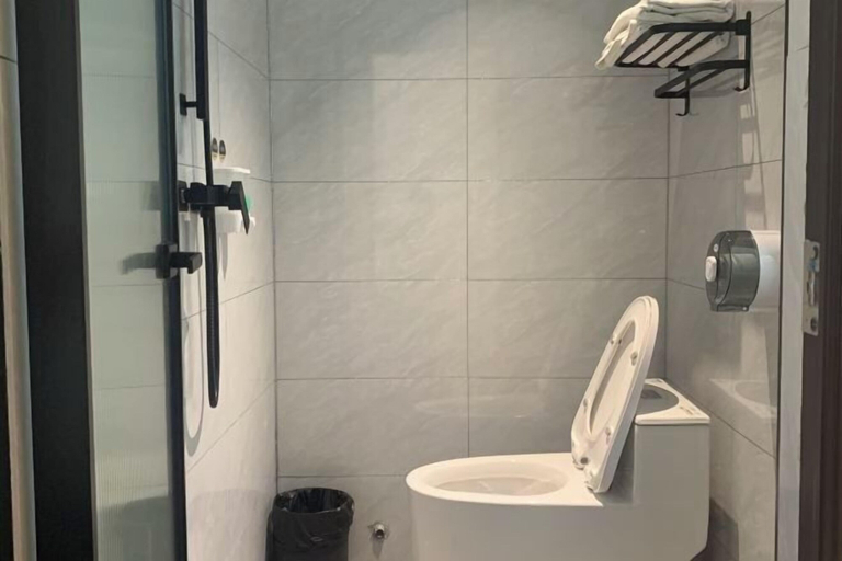 Bathroom 3, Xinyi Hotel, Guangzhou