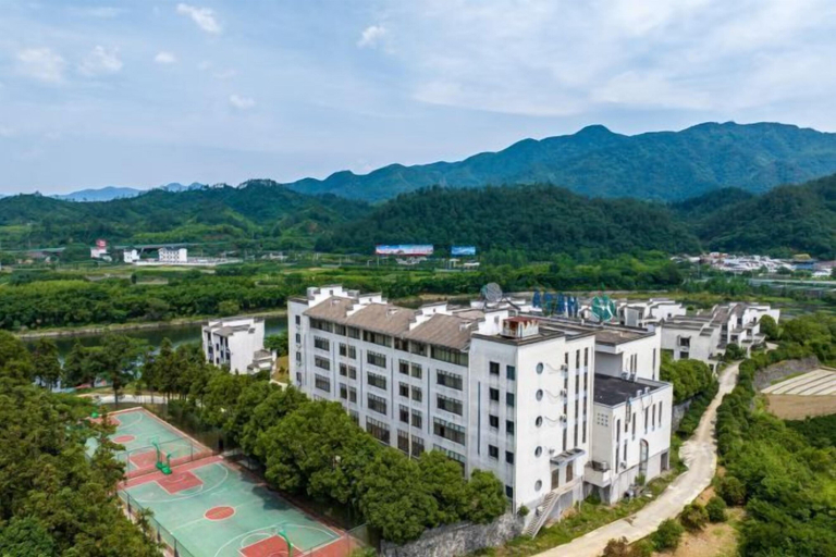 Exterior & Views 2, Huangshan Evert Tennis Training Center Hotel, Huangshan