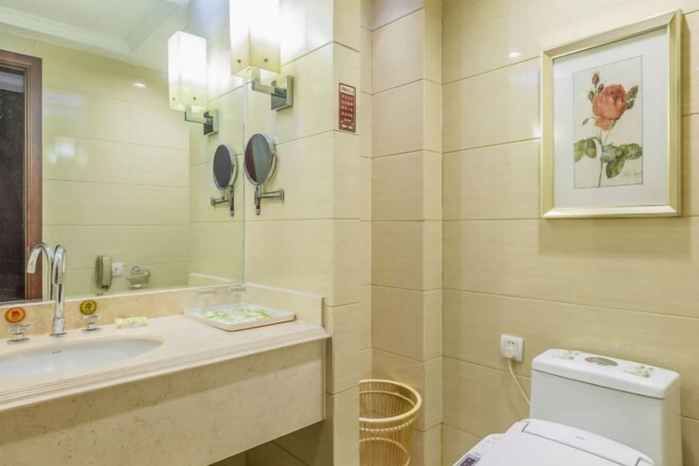 Bathroom 4, Luanzhou International Hotel, Tangshan