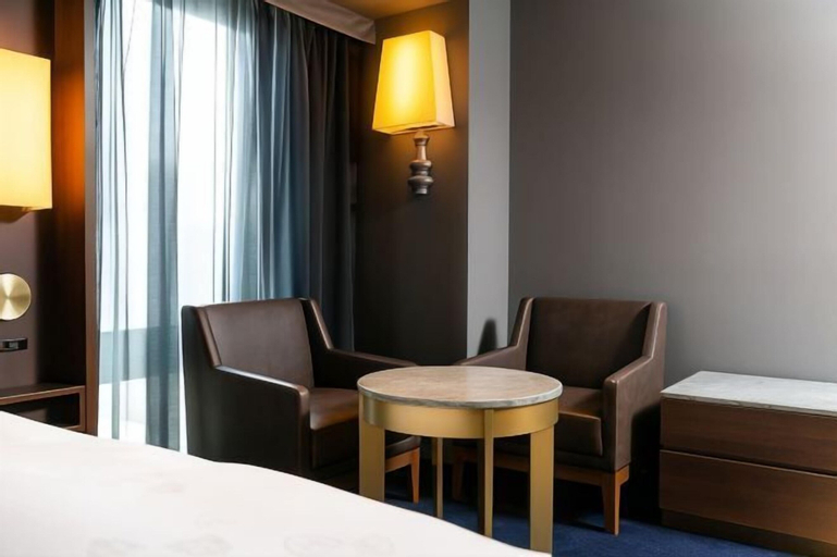 Bedroom 27