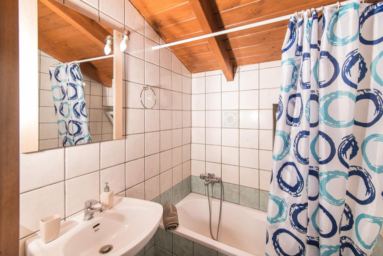 Bathroom 2, Nobbi City Centre Apartments, by ZanteWize, Ionian Islands