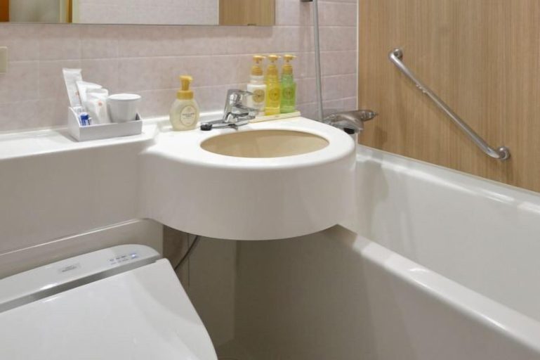 Bathroom 5