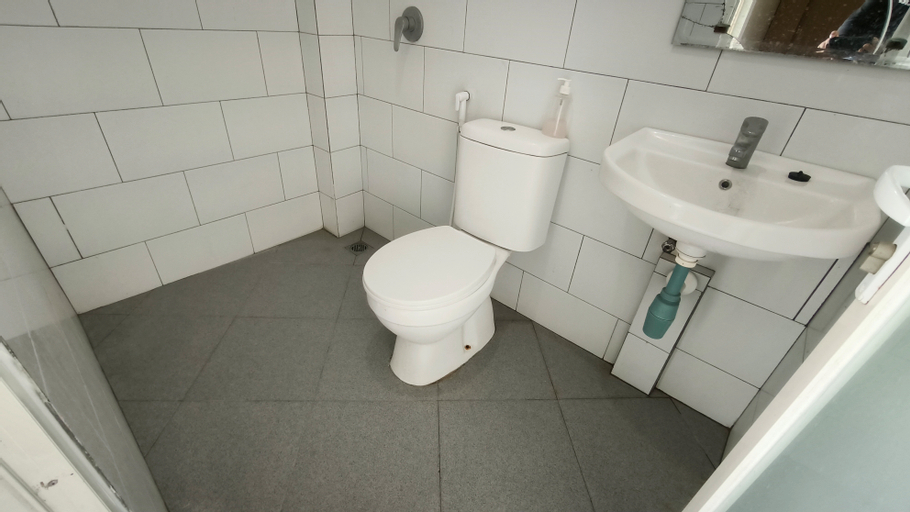 Bathroom 4