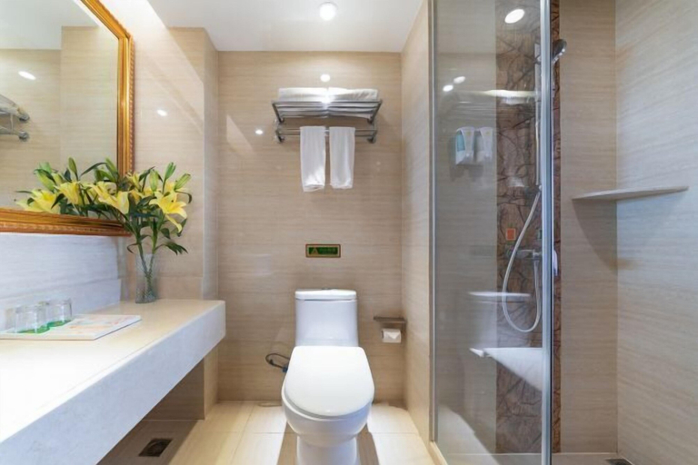 Bathroom 5, Vienna Hotel (Tianyang Ancient City High-speed Railway Station), Baise