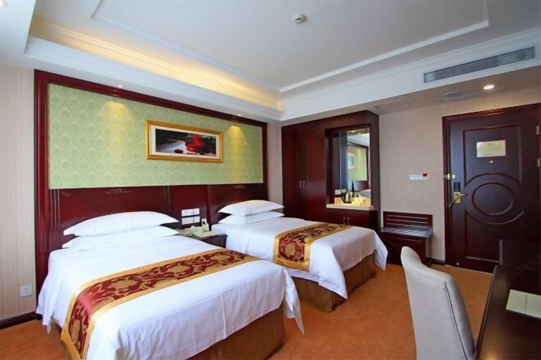 Bedroom 14