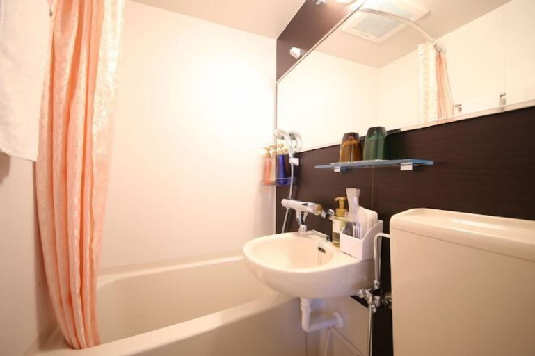 Bathroom 7