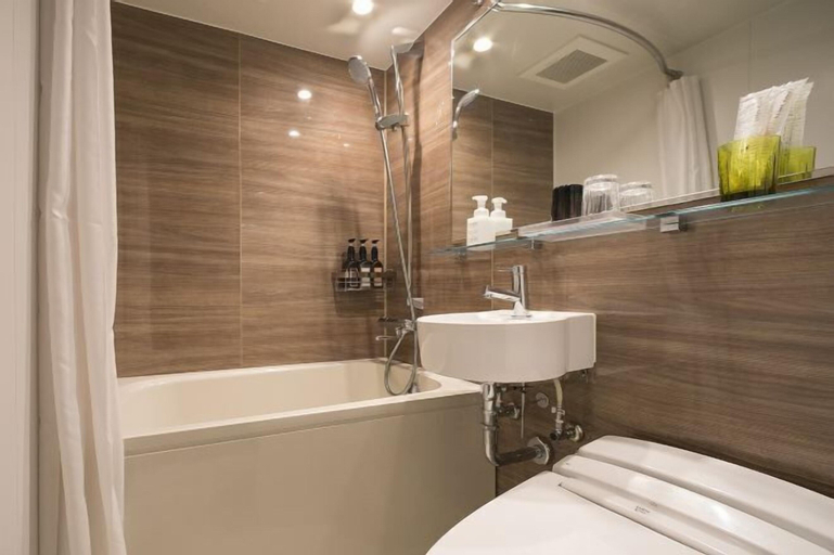 Bathroom 11