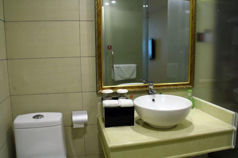 Bathroom 3, Quan Shan Hotel, Quanzhou