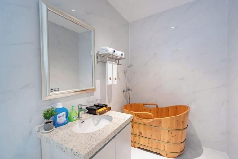 Bathroom 4, Qinshuiwan Holiday Hotel (Ninghai Wujia Manor), Ningbo