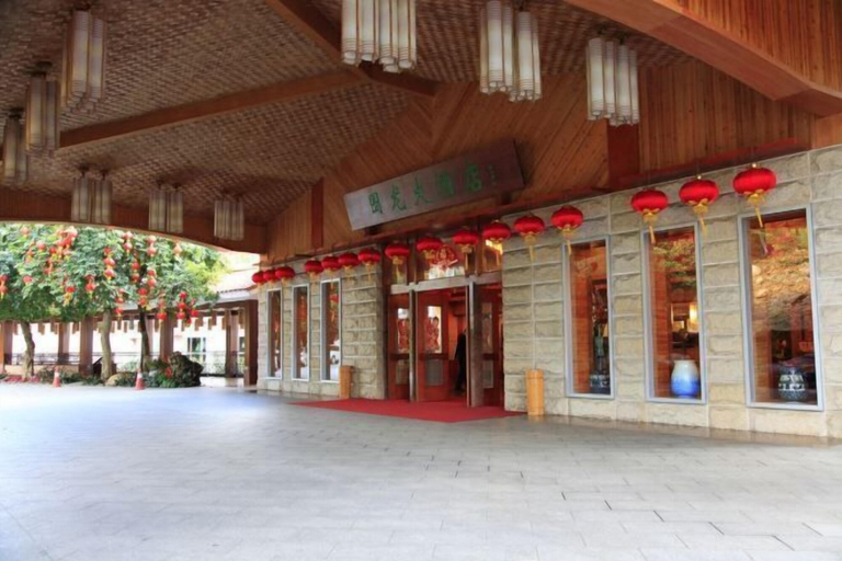 Exterior & Views 2, Yannanfei Weilong Hotel, Meizhou
