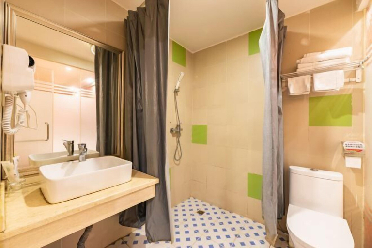 Bathroom 4, Guangzhou Fengzhihuang Hotel (Xintang Subway Station), Guangzhou