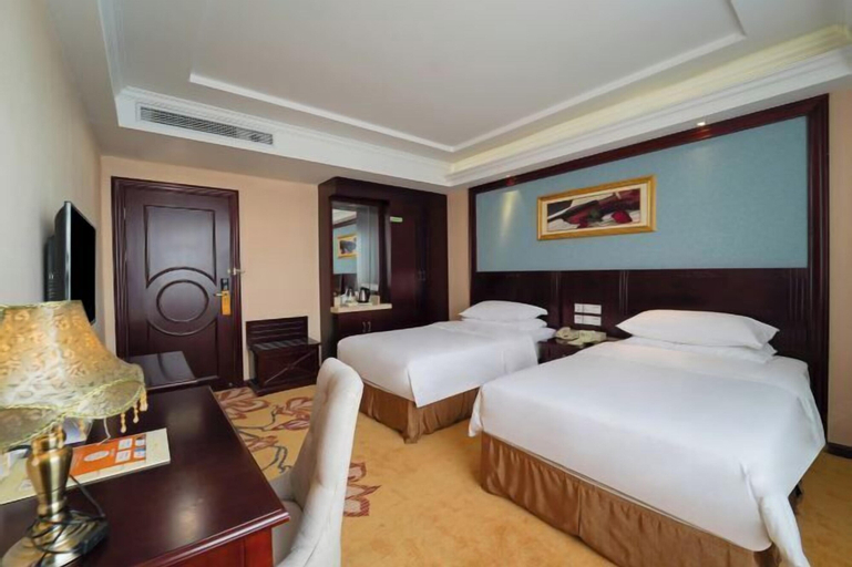 Bedroom 16