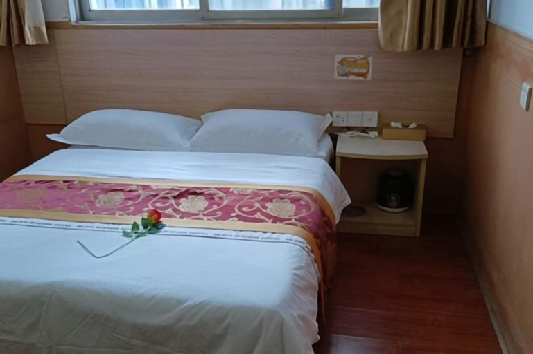 Bedroom 4, Xintian Lvye Hotel, Foshan