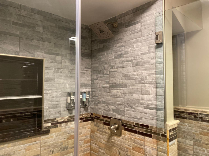 Bathroom 24