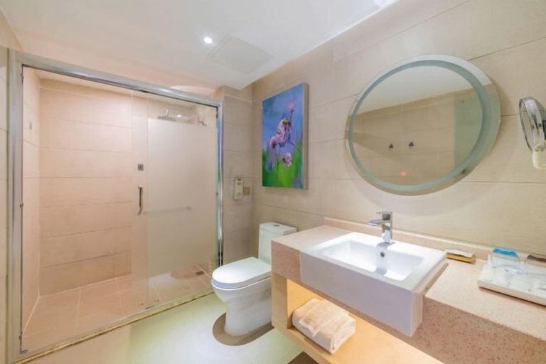 Bathroom 3, Lufeng Hotel (HuizhouLongmen), Huizhou